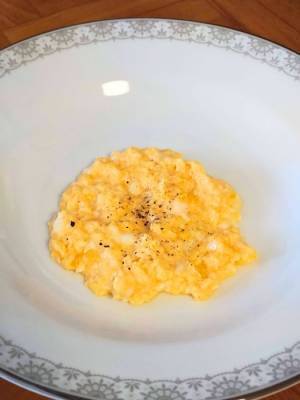 ホテルのような『スクランブルエッグ』を作るには？　ボウルを活用したアイディアに「その手があったか！」