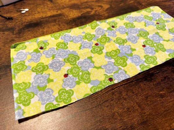 「タンスに眠ってた」「マジで使わない」　薄手のハンカチの思わぬ活用法