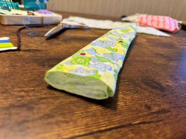 「タンスに眠ってた」「マジで使わない」　薄手のハンカチの思わぬ活用法