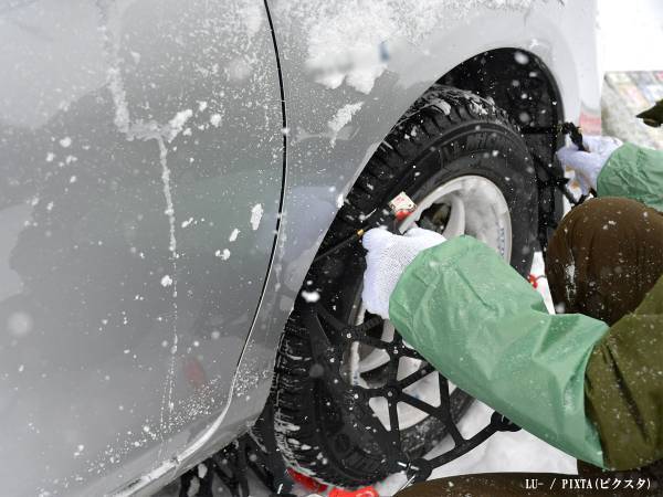 雪道の運転は怖い…　ポイントを解説した『画像４枚』が役に立つ！