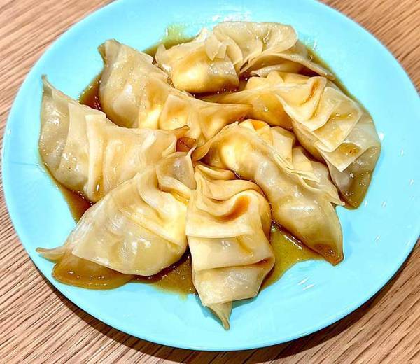 リンゴを餃子の皮で包んだら「なにこのモチウマ…」　JA全農の投稿に反響！