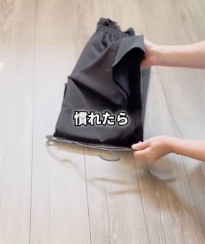 少しの工夫で長年の悩みが解消！　ワンピースやズボンの裾を引きずらないハンガーのかけ方