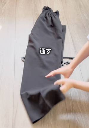 少しの工夫で長年の悩みが解消！　ワンピースやズボンの裾を引きずらないハンガーのかけ方