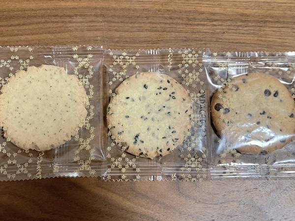 ３枚のクッキーを見て、友人が一言　「天才か？」「ハッとした」