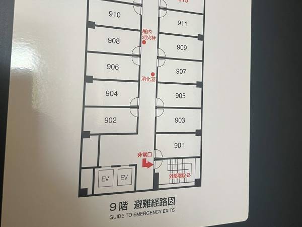 一見普通の避難経路図、よく見ると…？　『致命的なミス』にツッコミ続出