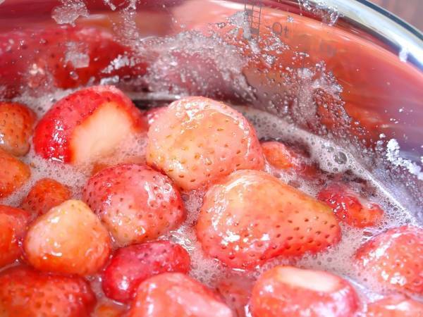 市販品もいいけど手作りも　アヲハタが教えるイチゴジャム作りの注意点とは？
