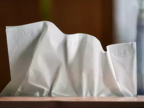 エリエールが教える保湿ティッシュの裏側　しっとりの理由は○○にあった