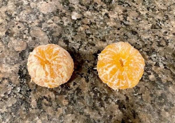 苦手な人はやってみて！　ミカンの筋をきれいにとる方法が気持ちいい