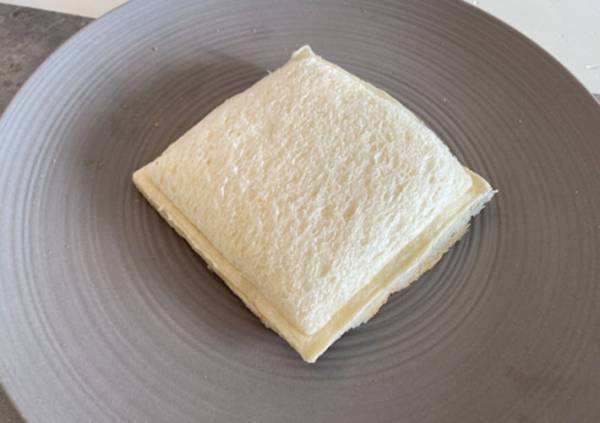 サンドイッチの中身がこぼれる…　解決する１００均グッズに、５歳児も大喜び