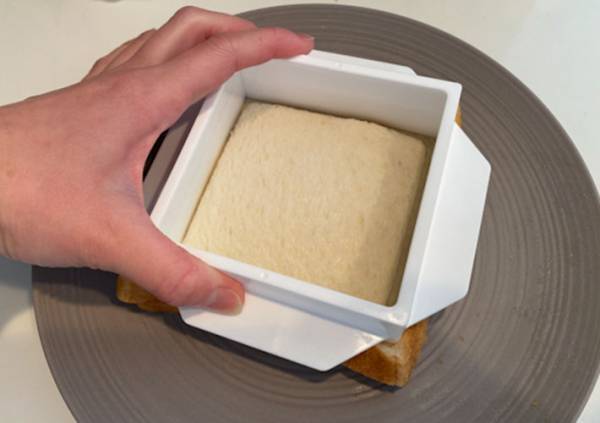 サンドイッチの中身がこぼれる…　解決する１００均グッズに、５歳児も大喜び