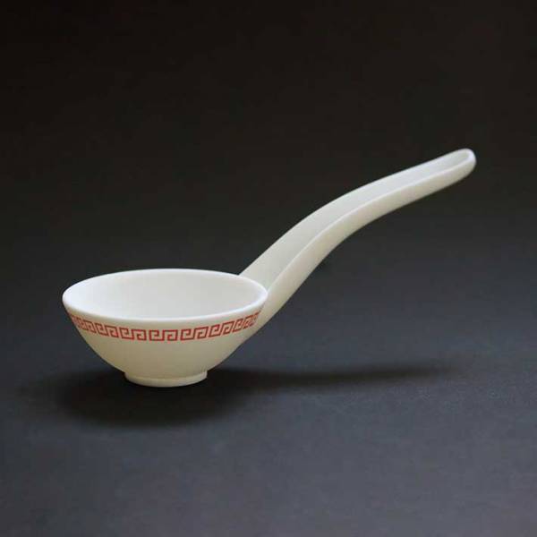 ラーメンをレンゲにのせて食べる人いる？　商品企画会社が作ったグッズに「遊び心が好き」