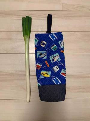 上履き袋を夜なべして作ったら？　完成した物に「ごめん笑った」「愛の大きさを感じる」