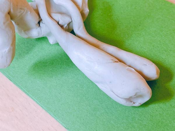 保育園で『粘土遊び』をした娘　保育士が大興奮した理由に「すごすぎる」「天才か？」