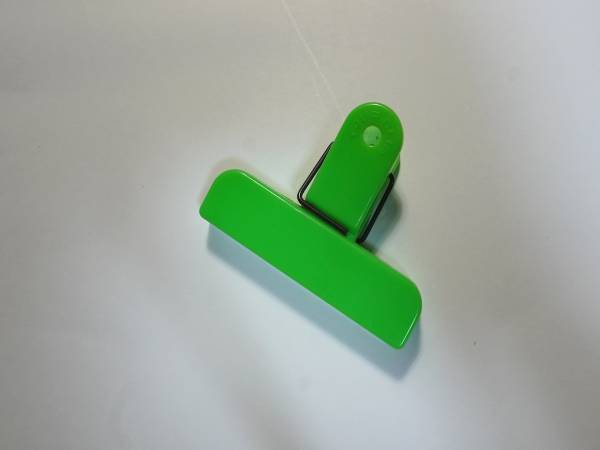 家中使えるマグネットクリップの活用法　「そんな使い方も！」「確かにいい」