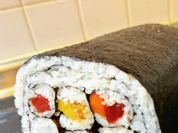 恵方巻を注文したら『ガトリング砲みたいなの』が届いた　衝撃的な写真に８万いいね！