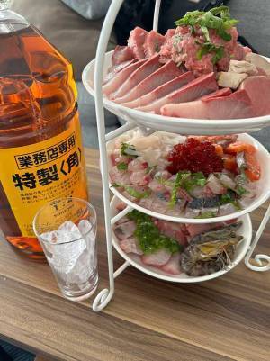 イギリス式のお茶会を『酒飲み』が真似したら？　投稿に２３万人がいいね！