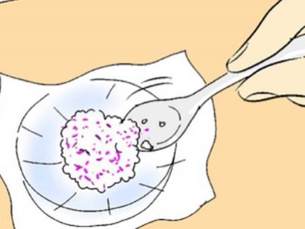 ゆかりのおにぎりを作る母親　お弁当作りでありがちな『失敗』に「分かる」「私もよくやります」