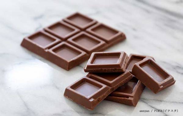 チョコレートをたくさん食べると鼻血が出る？　専門家の見解に「気を付けたい」