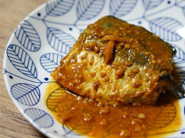 サバの味噌煮をふっくら仕上げるには？　味の素のレシピに「今晩作る」「それが重要とは」