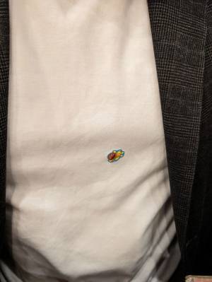 白い服でカレーうどんを食べるか悩む夫　妻のひと言に「めちゃくちゃ好き」の声