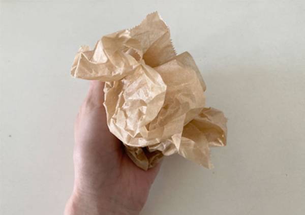 「家にある」「思いつかなかった」　シックでおしゃれなラッピング、使ったのは？