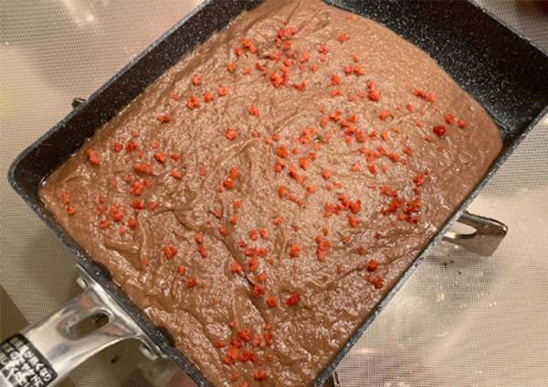 卵焼き器の思わぬ活用法に「オーブンも型もいらない」「想像以上にうまい」