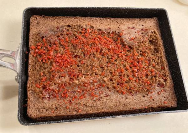 卵焼き器の思わぬ活用法に「オーブンも型もいらない」「想像以上にうまい」