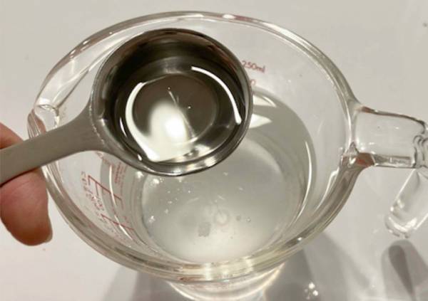 食器用洗剤の意外すぎる使い道に「３日間も防げた！」「冬はずっとやりたい」