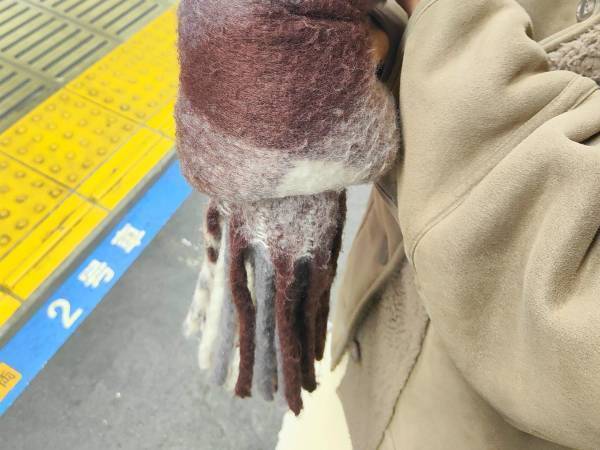 駅で電車を待っていた男性　とった行動に２５万いいね！「最高の発想」「五度見する」