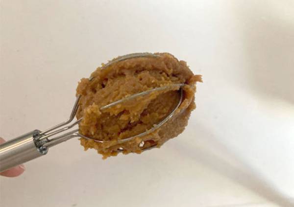 さすがスリコさん！　味噌の計量＆溶かし作業がこれ１つで叶う『味噌マドラー』