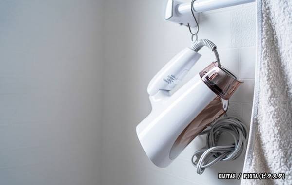 すぐねじれるドライヤーのコード　メーカーに聞いた対策に「気を付けたい！」