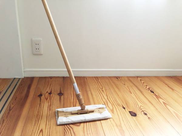 クイックルワイパー、フローリング掃除以外にも？　活用法に「そんな使い方も」「便利！」