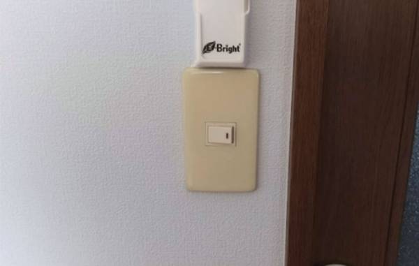 ダイソーで買った『ほこり取り』　服を手入れするのではなく…？