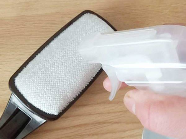 ダイソーで買った『ほこり取り』　服を手入れするのではなく…？