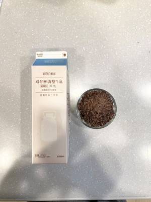 ローソンでそろう材料のみ！　アレンジミルクチョコレートムースを作ってみた