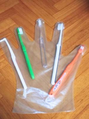 省スペースで衛生的！　アウトドアに最適な歯ブラシの持ち運び方に「その手があったか！」