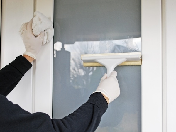 窓ガラスをピカピカにする方法　リンナイが教える掃除術が参考になる！