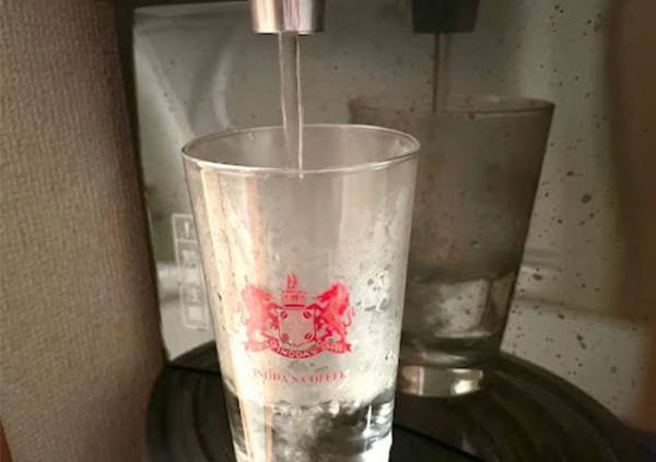 何よりも確実！　バターをいち早く常温に戻す方法に「焦がす心配なし」