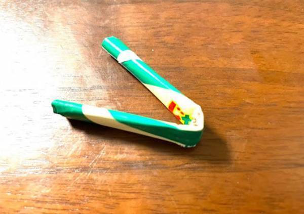 手を汚さない『じゃがりこ』の食べ方　SNSで話題の裏技に「まったく汚れない」