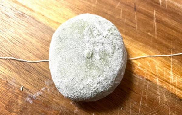 包丁を使わない大福のカット方法に「お店にみたいにきれい…」「感動」