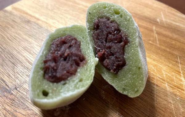 包丁を使わない大福のカット方法に「お店にみたいにきれい…」「感動」