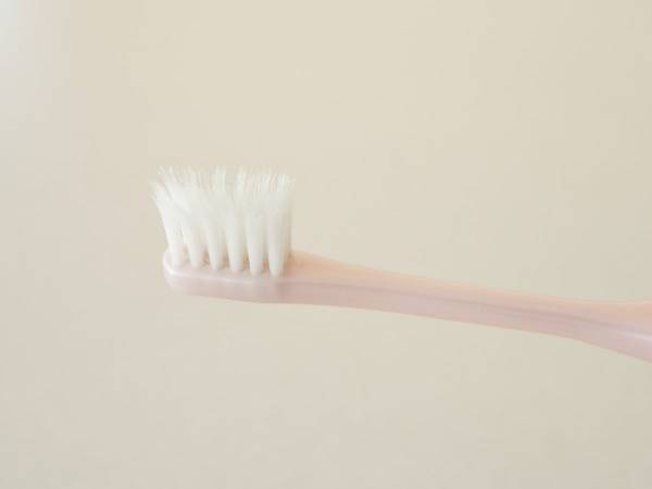 広がってしまった毛先が真っ直ぐに！　簡単に歯ブラシを復活させる方法とは？