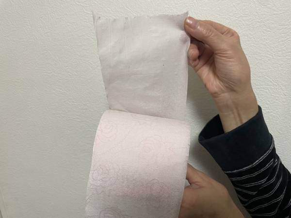 トイレットペーパーのダブルロール　ミシン目がズレた時の対処法に「そんな手が！」