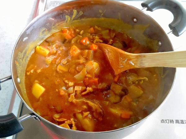 カレーのちょい足し、おすすめは？　セブンプレミアムの発想１０選に「これは思い付かなかった…」