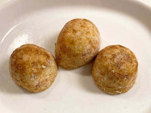 冷凍たこ焼きがあったら、やってみて！　意外な食べ方に「これはハマっちゃう」