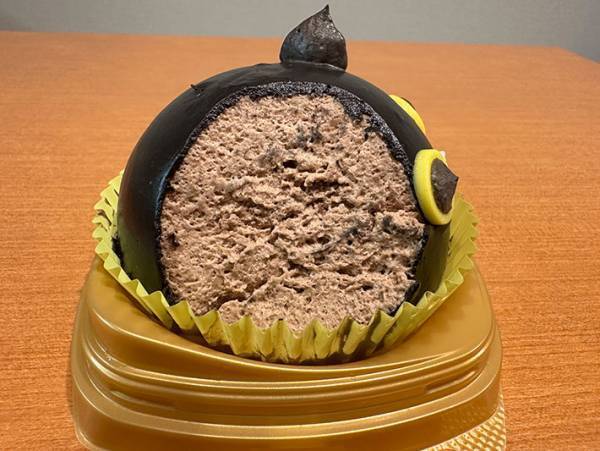 クロネコヤマトとファミマがコラボ！　『クロネコのチョコケーキ』を食べてみると？