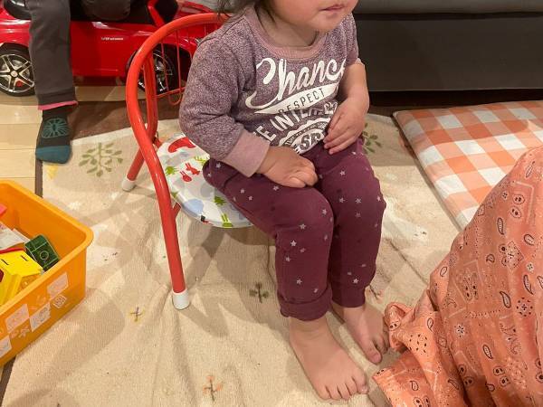 「座る姿勢で印象が違うの図」　写真に「大切なんだな」「面接の資料に使えそう」