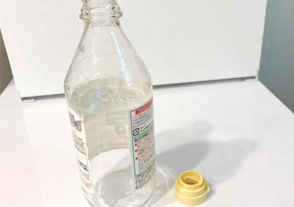 ビンのアレが硬くて取れない…！　ダイソーの『キャップはずし』が超使える