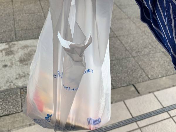 「とんでもない厚さ」　ローソンで『盛りすぎ』なアレを見つけて？