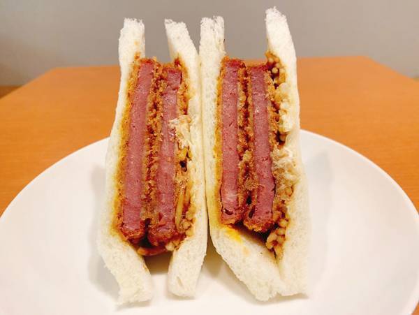 「とんでもない厚さ」　ローソンで『盛りすぎ』なアレを見つけて？